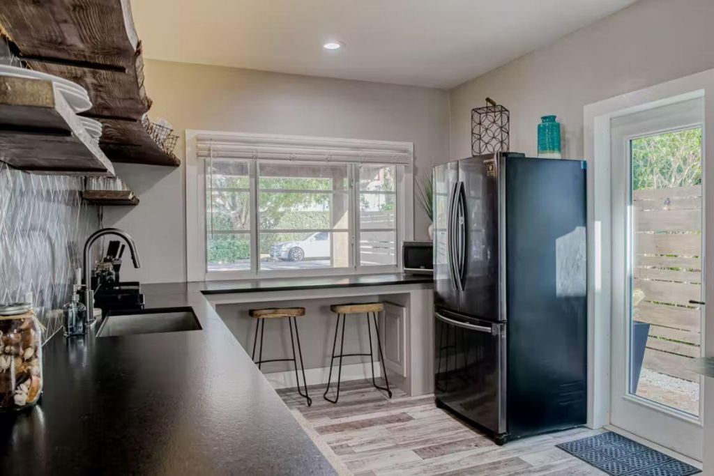 706 Sunset Road, West Palm Beach, FL 33401 Photo