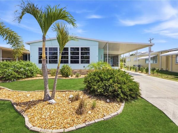 726 Knotty Pine CIR, NORTH FORT MYERS, FL 33917