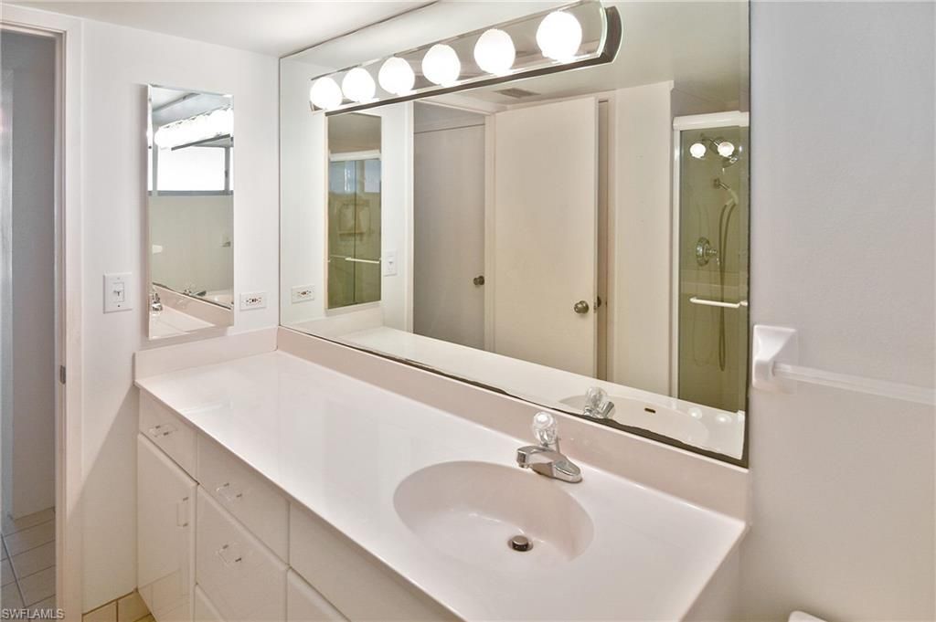 200 Periwinkle Way , Unit 225, Sanibel, FL 33957 Photo