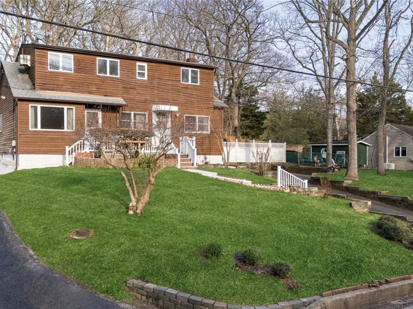 653 Meadow Road, Smithtown, NY 11787