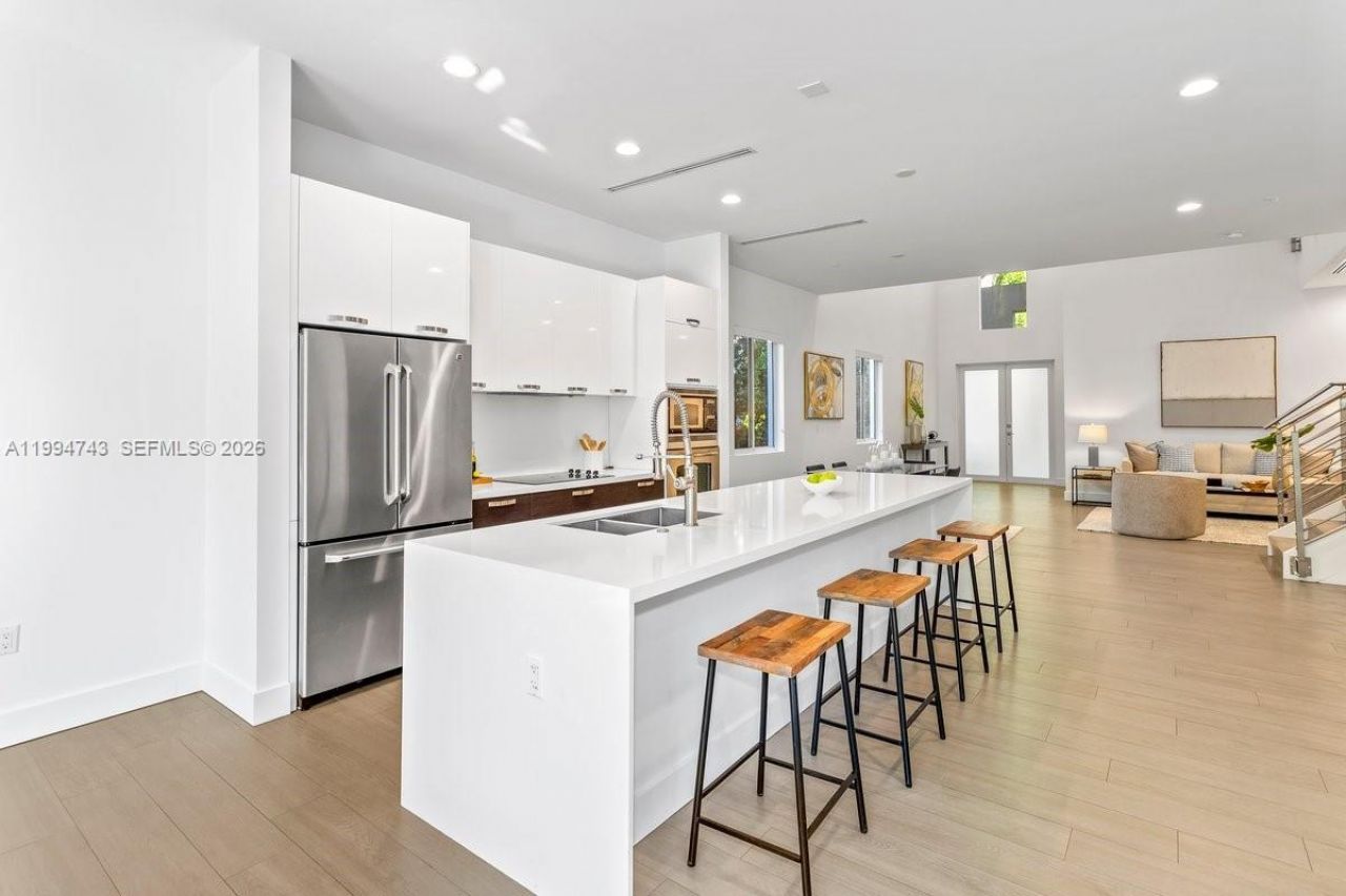 3052 Day Ave , Unit 2, Miami, FL 33133 Photo