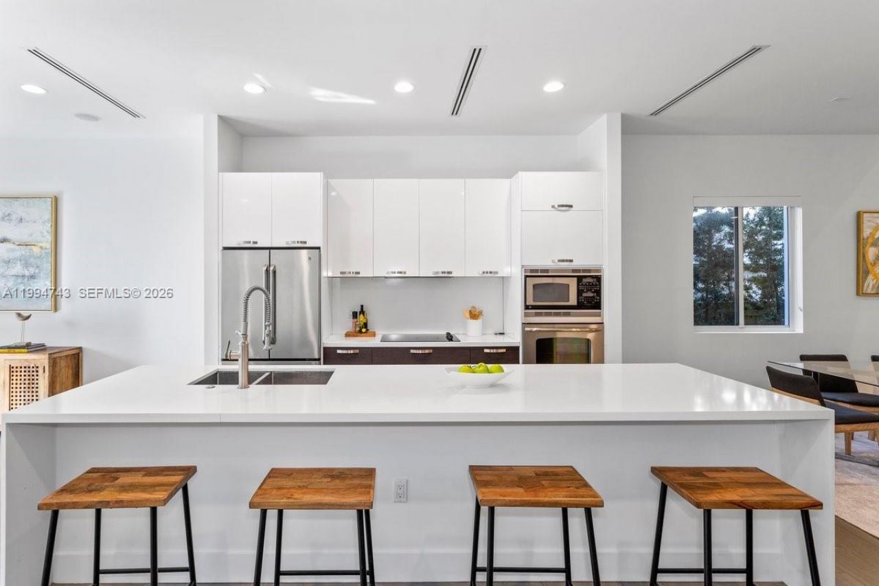 3052 Day Ave , Unit 2, Miami, FL 33133 Photo