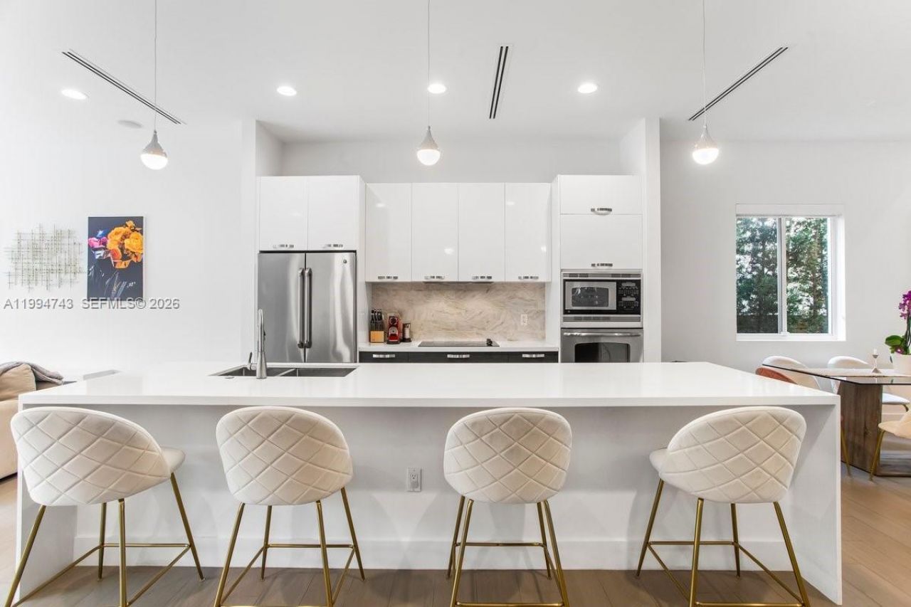 3052 Day Ave , Unit 2, Miami, FL 33133 Photo