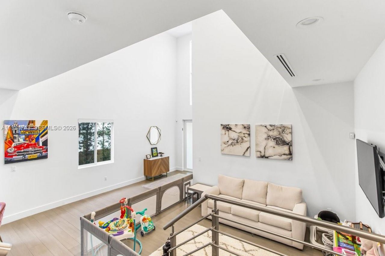 3052 Day Ave , Unit 2, Miami, FL 33133 Photo