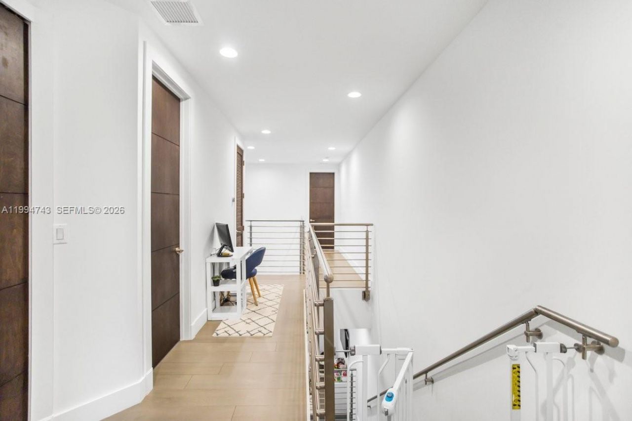 3052 Day Ave , Unit 2, Miami, FL 33133 Photo