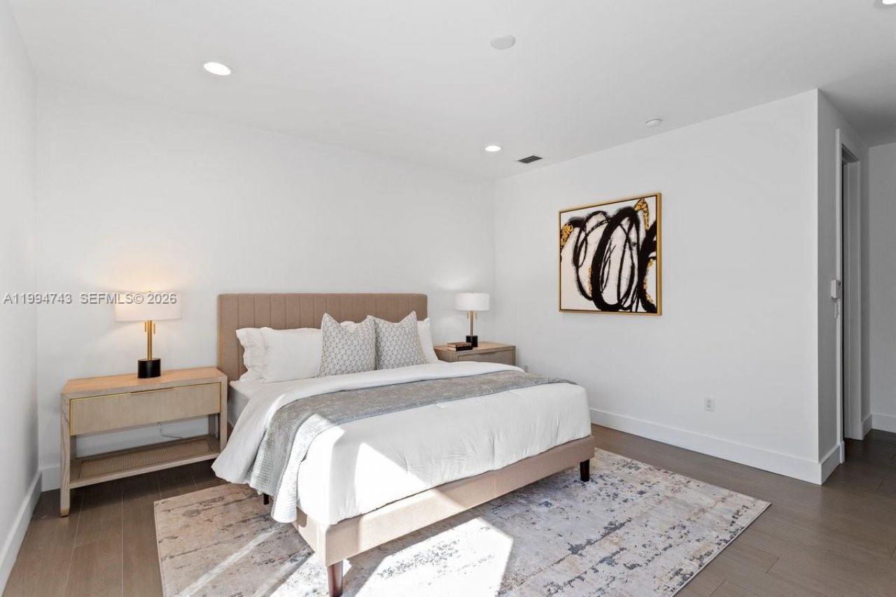 3052 Day Ave , Unit 2, Miami, FL 33133 Photo