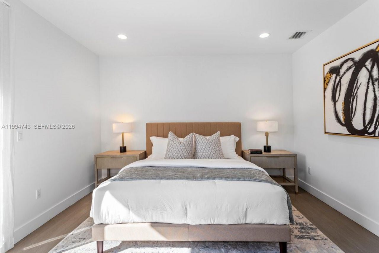 3052 Day Ave , Unit 2, Miami, FL 33133 Photo