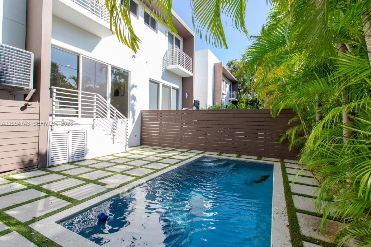 3052 Day Ave , Unit 2, Miami, FL 33133 Photo