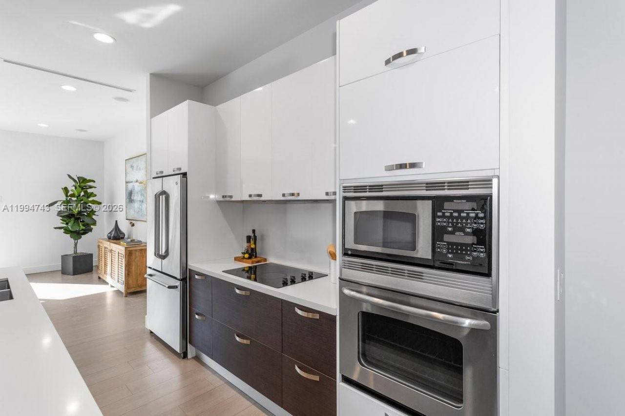 3052 Day Ave , Unit 2, Miami, FL 33133 Photo