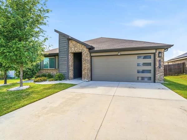 1513 Hulen Park Trail, Alvarado, TX 76009