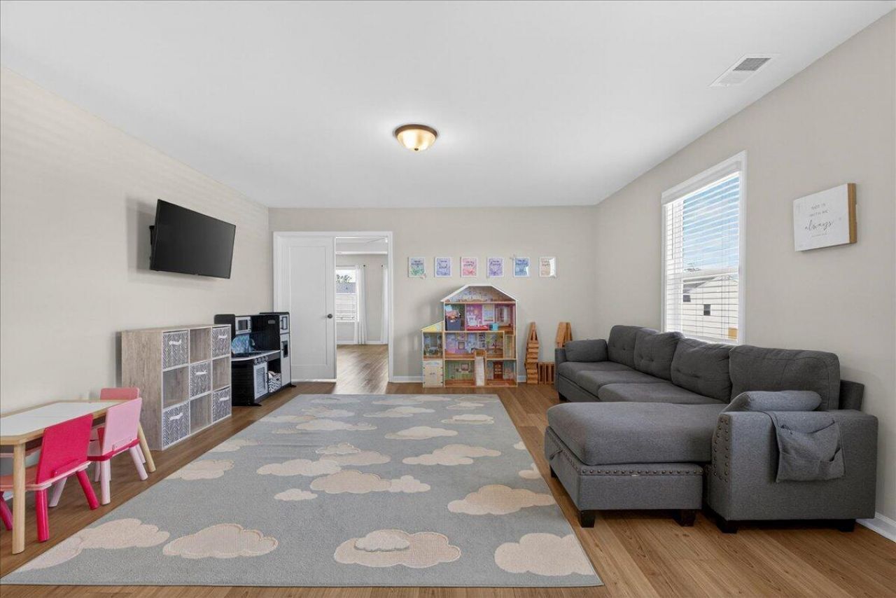 447 Navona Drive Photo 19