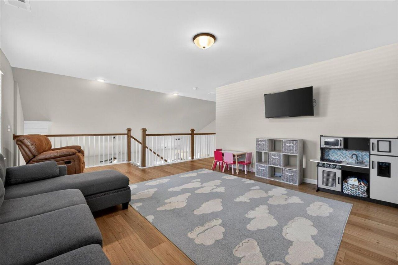 447 Navona Drive Photo 20