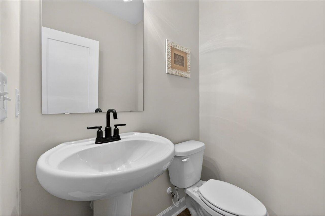 447 Navona Drive Photo 21