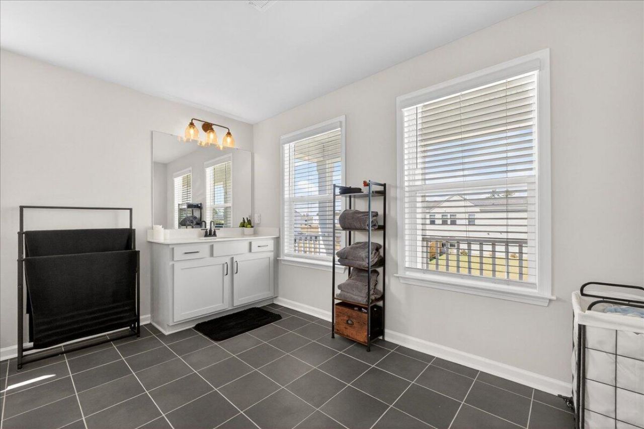 447 Navona Drive Photo 27