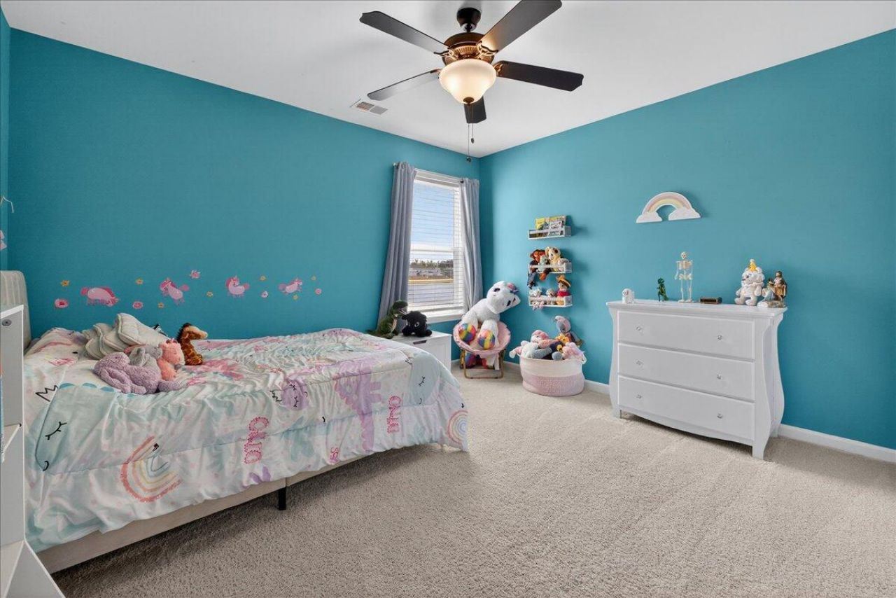 447 Navona Drive Photo 32