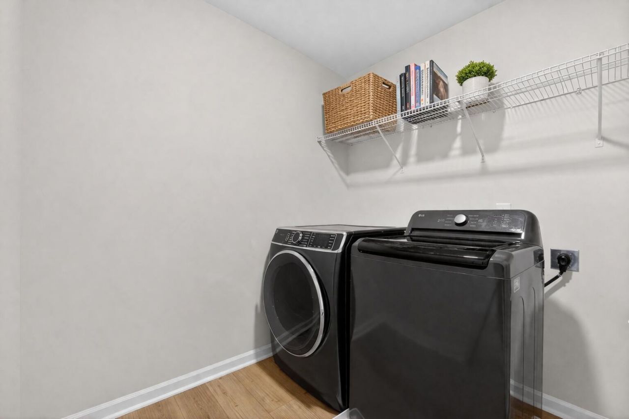 447 Navona Drive Photo 34