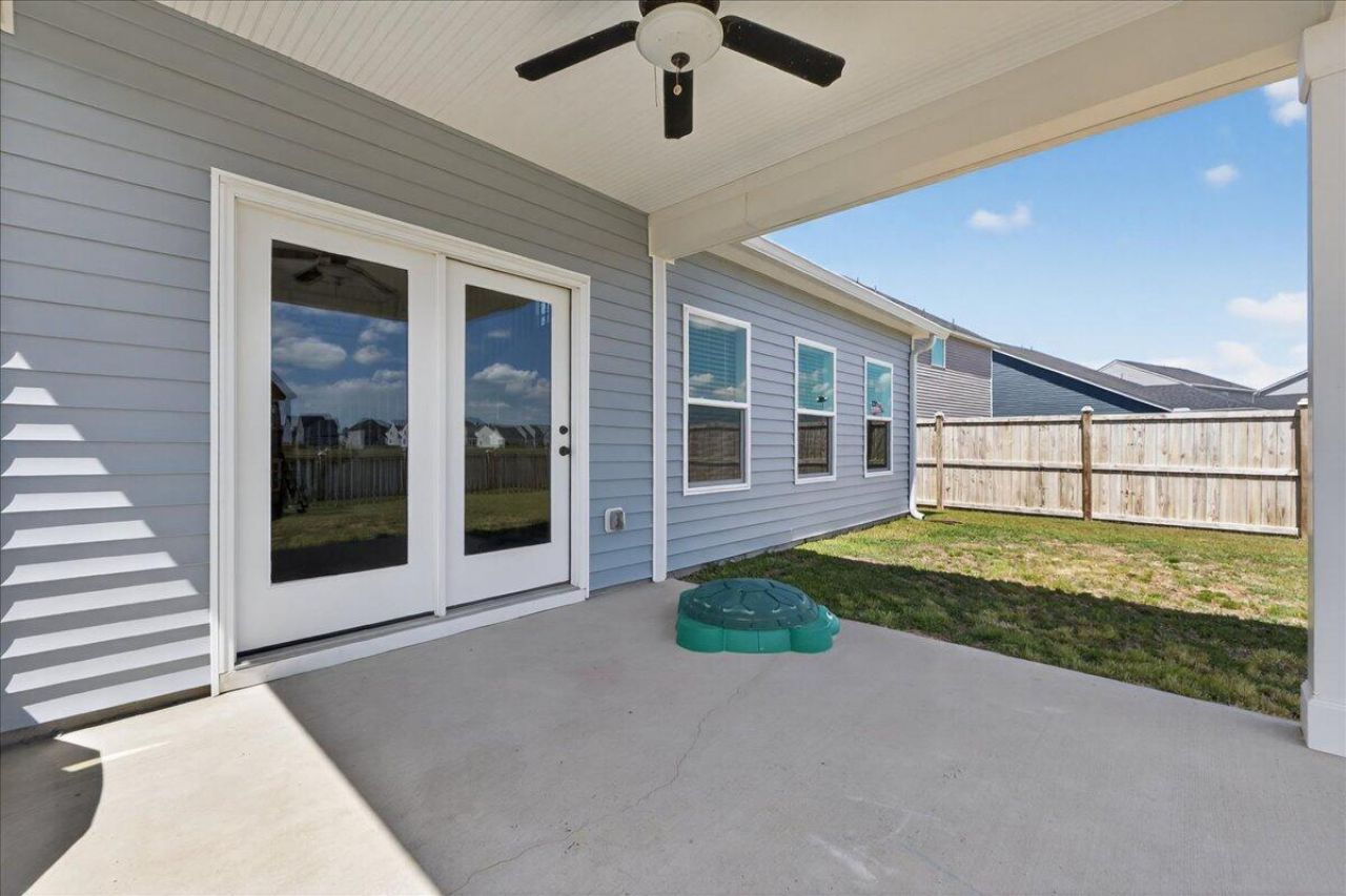 447 Navona Drive Photo 36