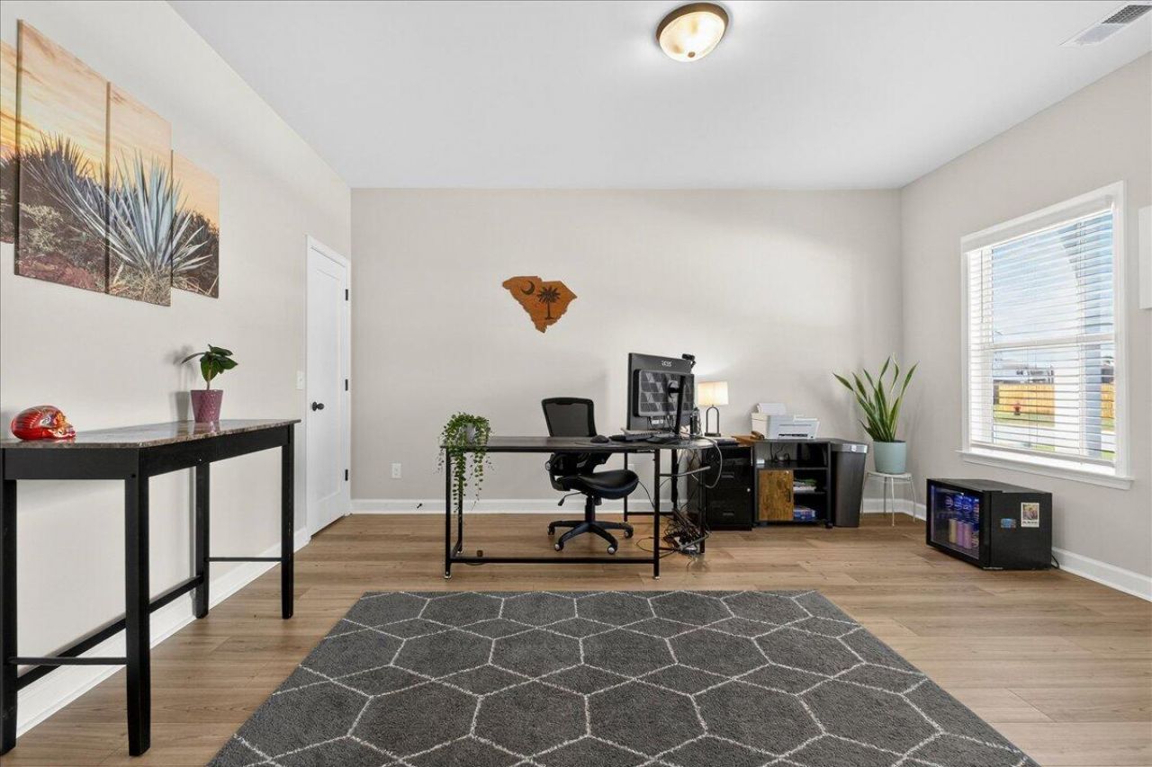 447 Navona Drive Photo 6