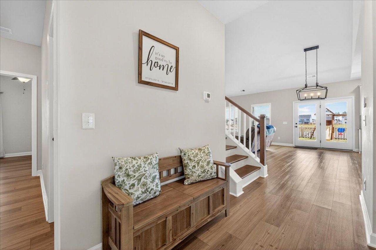 447 Navona Drive Photo 8