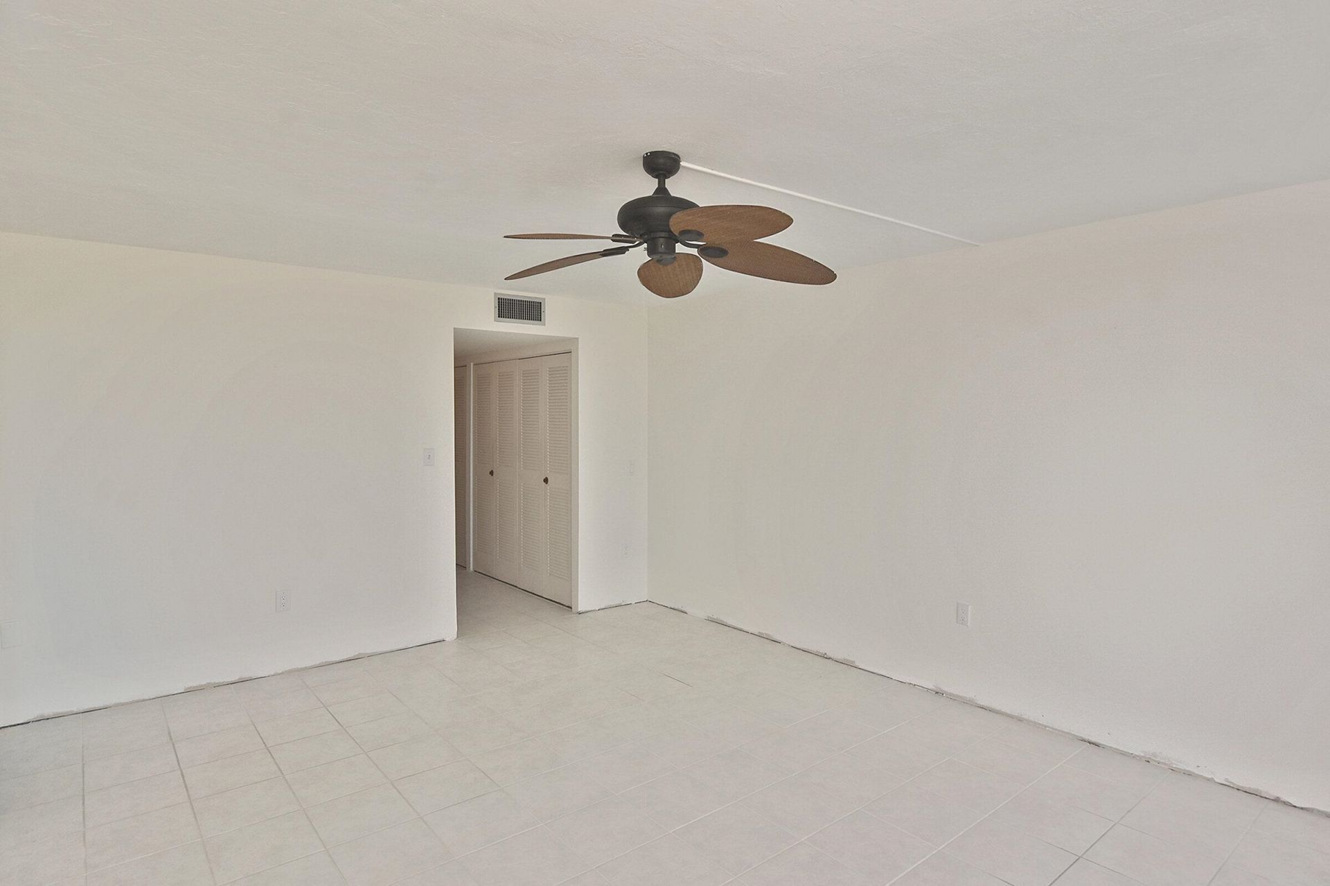 200 Periwinkle Way, Unit 225, Sanibel, FL 33957 Photo