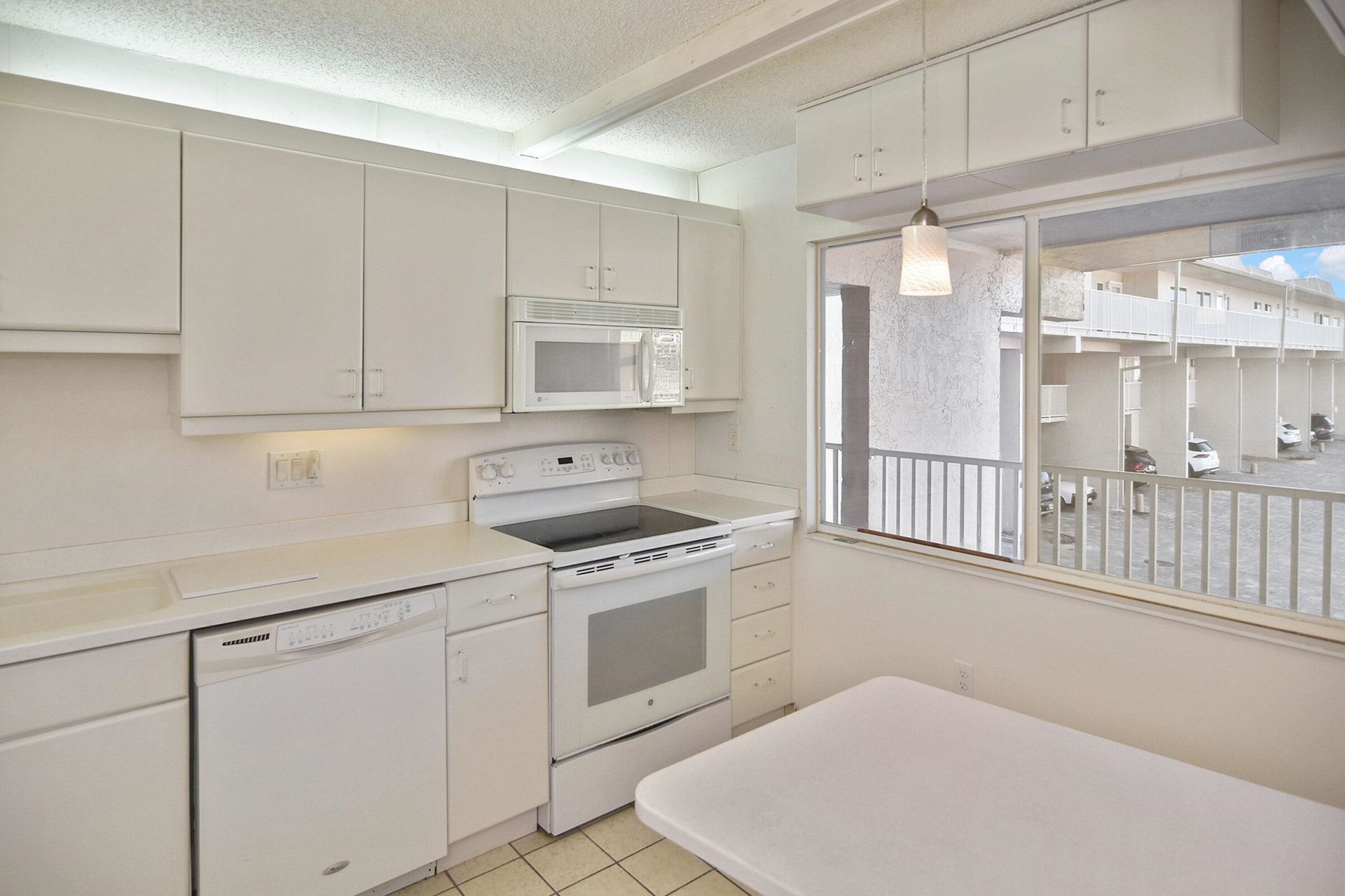 200 Periwinkle Way, Unit 225, Sanibel, FL 33957 Photo