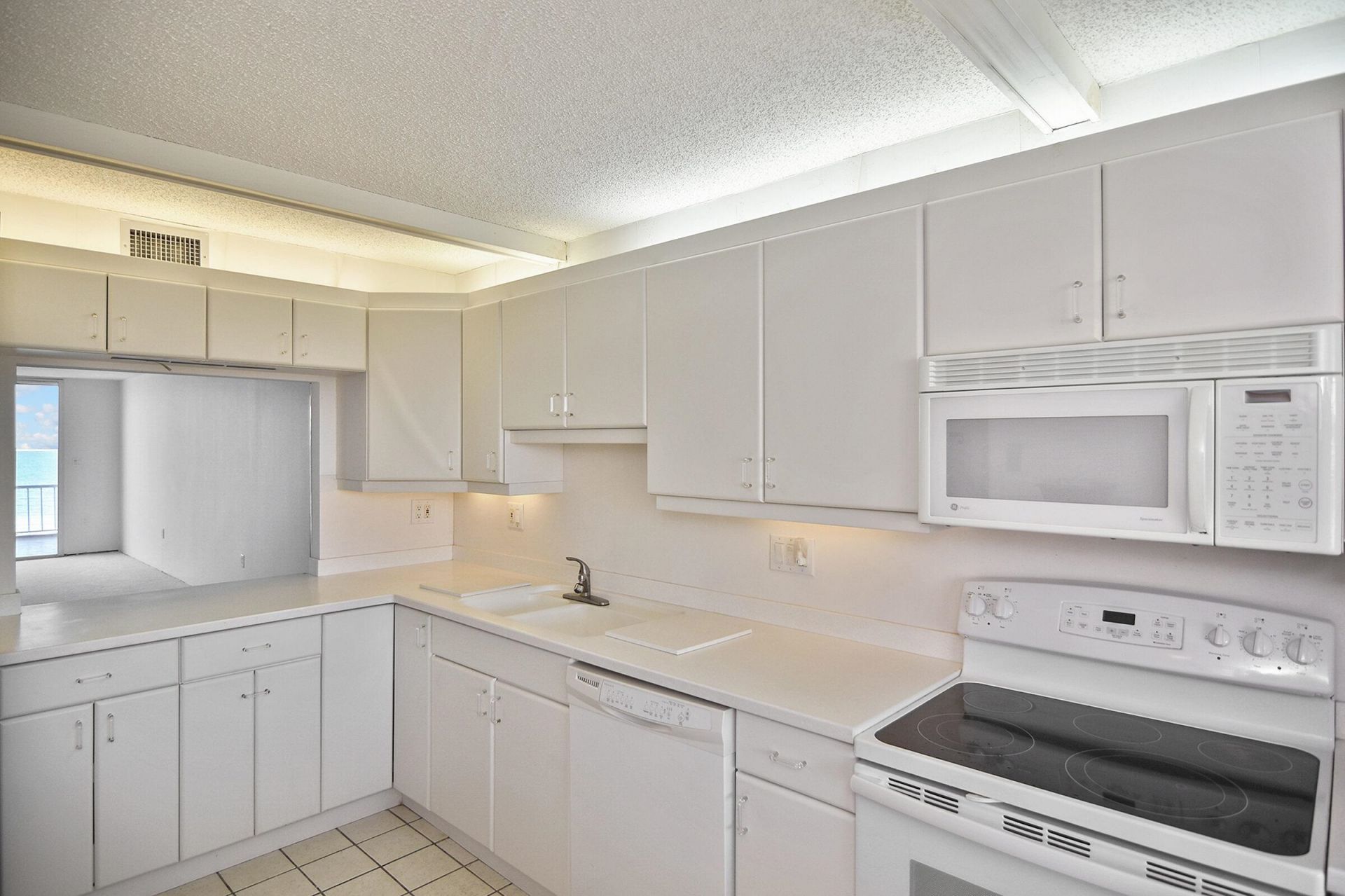 200 Periwinkle Way, Unit 225, Sanibel, FL 33957 Photo