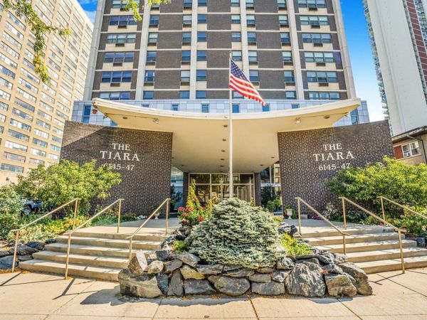 6147 N Sheridan Road , Unit 27A, Chicago, IL 60660