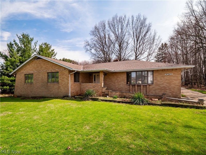 14345 W Sprague Road, Strongsville, OH 44136 Photo 2