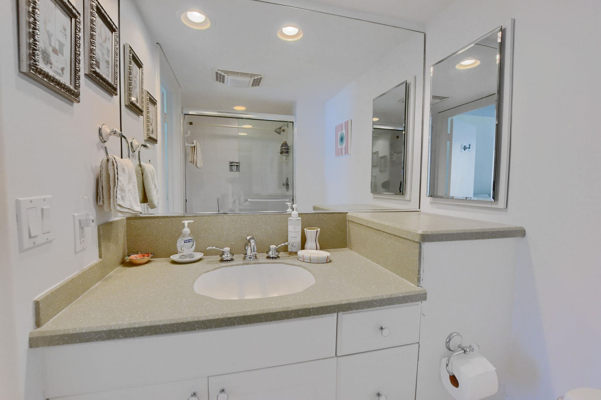 3221 S Ocean Boulevard, Unit 308, Highland Beach, FL 33487 Photo