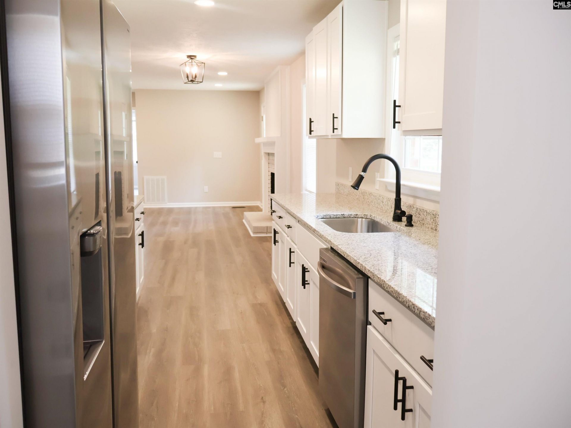 3345 Hill Springs Drive  Photo 5