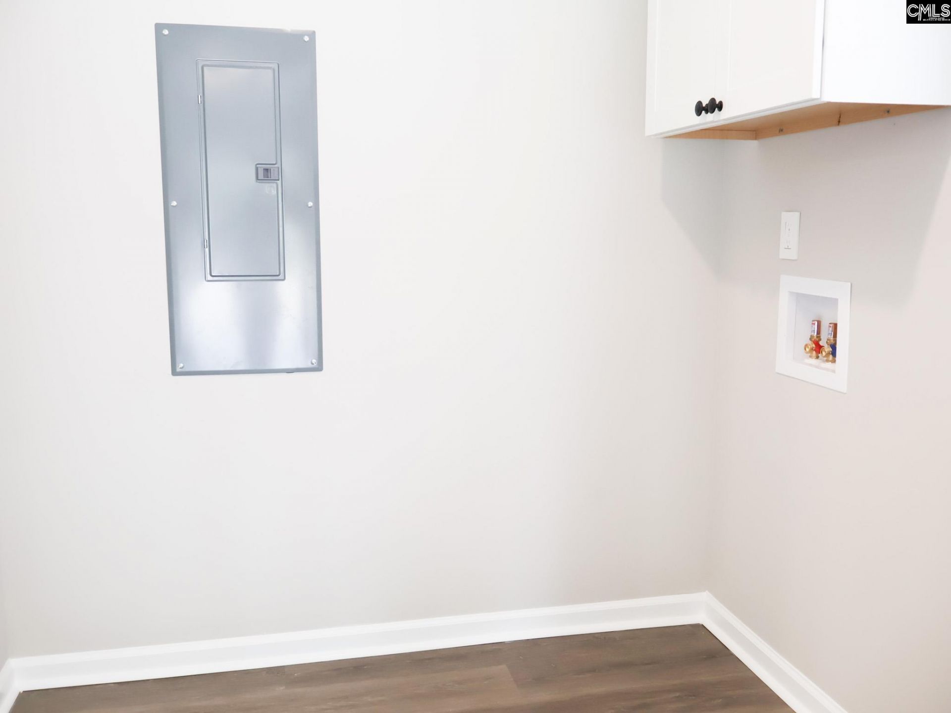 3345 Hill Springs Drive  Photo 9