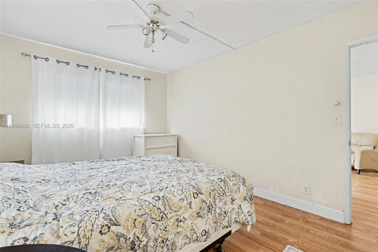 1000 Hillcrest Ct , Unit 215, Hollywood, FL 33021 Photo