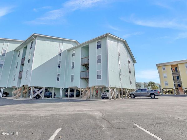 918 N New River Drive, Unit 331, Surf City, NC 28445