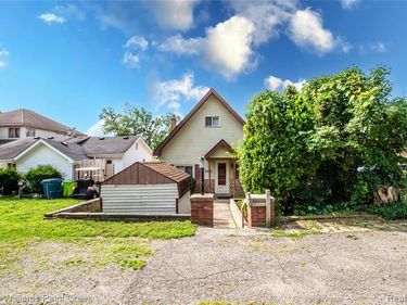 6903 Dandison Boulevard, West Bloomfield Twp, MI 48324