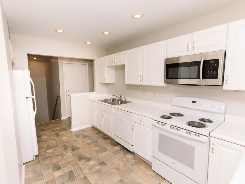 8453 Bridle Court, Florence, KY 41042 Photo 5