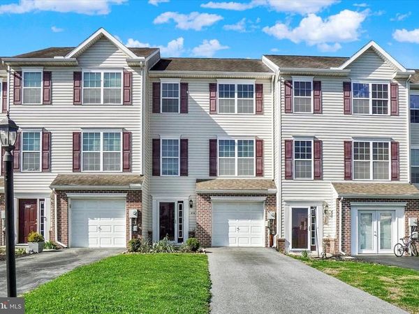 316 CAPE CLIMB, YORK, PA 17408