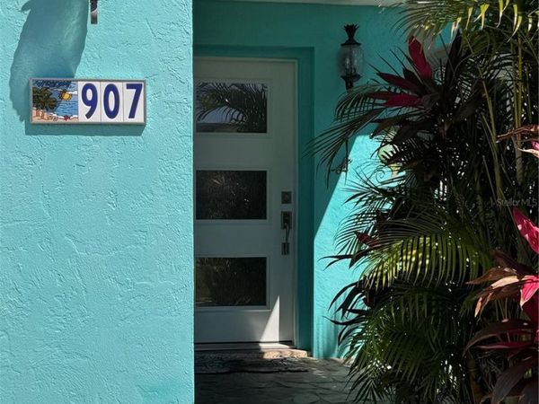 907 69TH STREET NW, BRADENTON, FL 34209