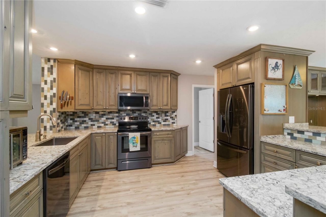 907 69th Street Nw, Bradenton, FL 34209 Photo