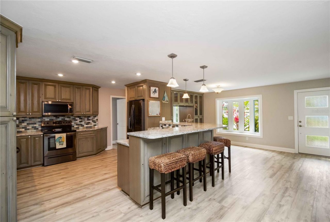 907 69th Street Nw, Bradenton, FL 34209 Photo