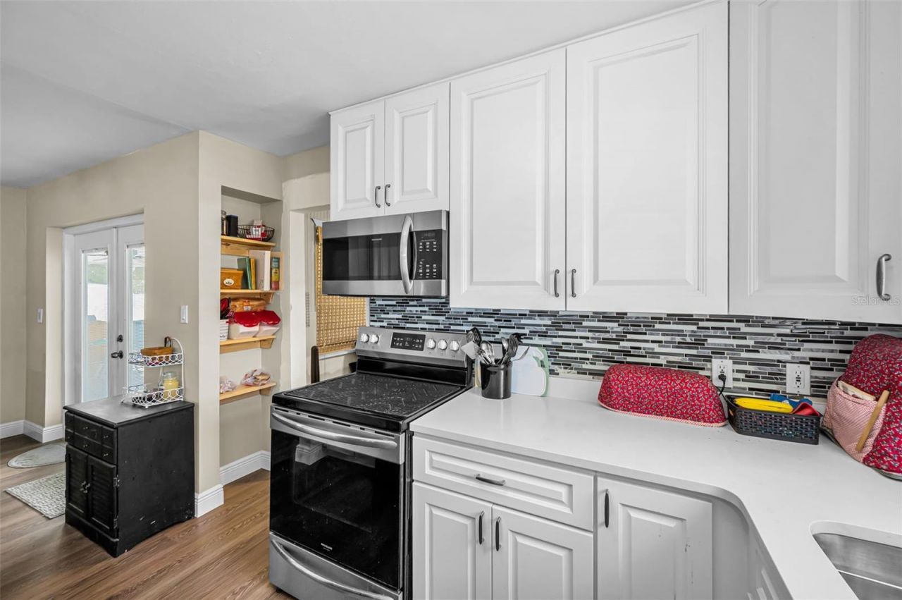 7418 Cedar Street Ne, Saint Petersburg, FL 33702 Photo