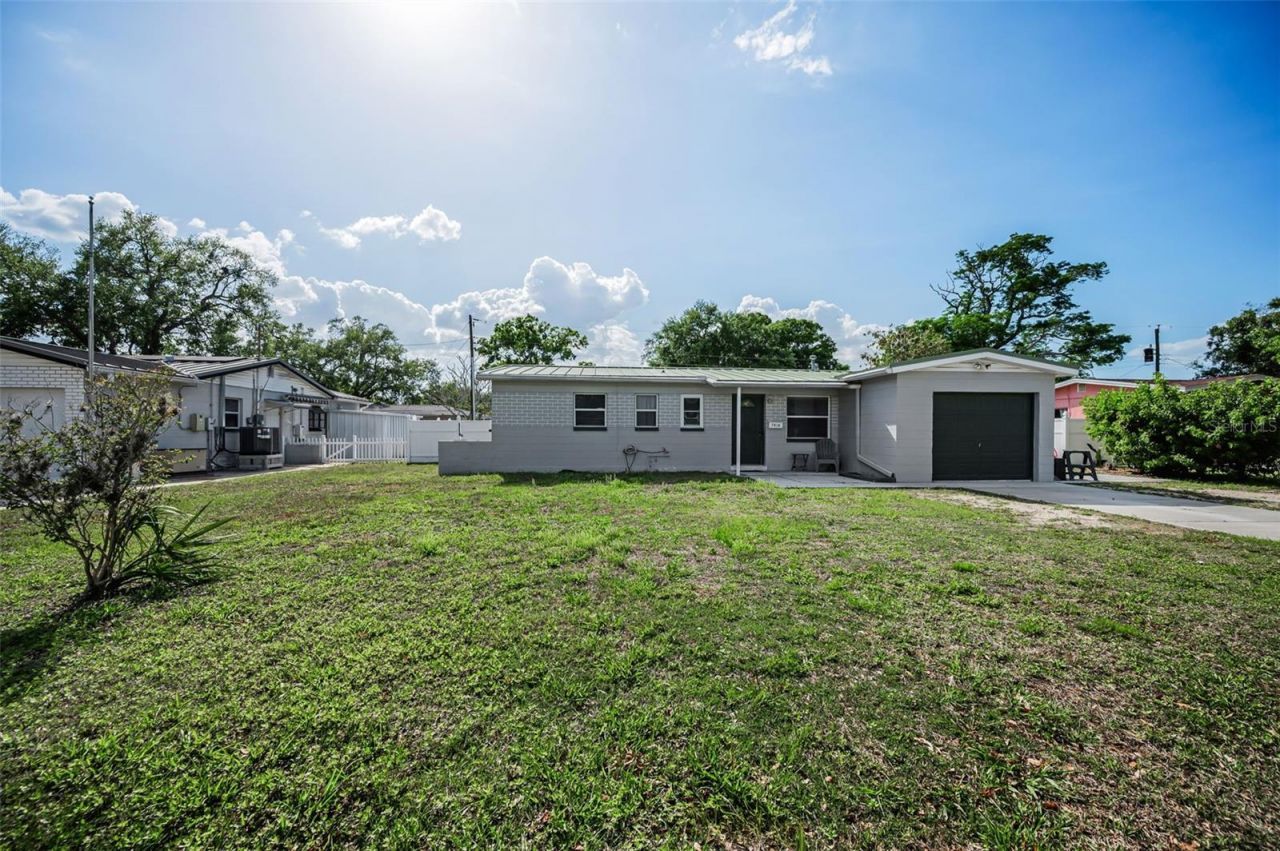 7418 Cedar Street Ne, Saint Petersburg, FL 33702 Photo