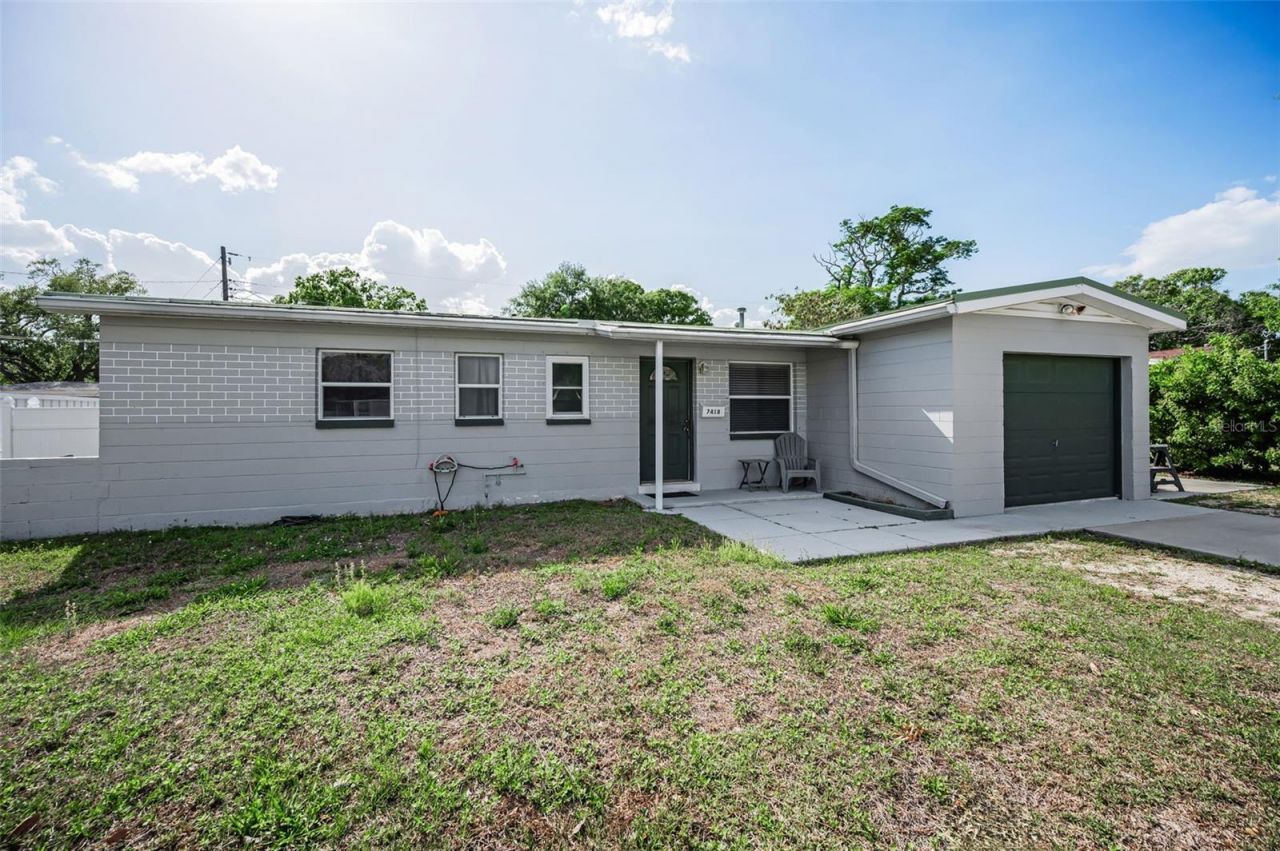 7418 Cedar Street Ne, Saint Petersburg, FL 33702 Photo