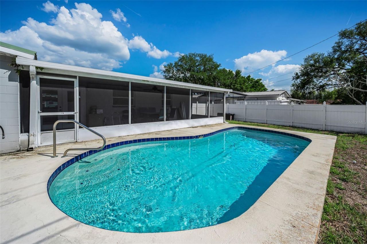 7418 Cedar Street Ne, Saint Petersburg, FL 33702 Photo