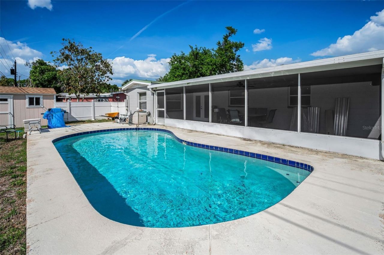 7418 Cedar Street Ne, Saint Petersburg, FL 33702 Photo