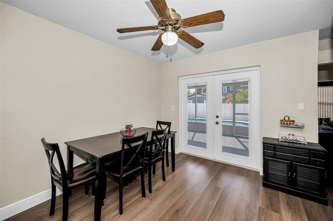 7418 Cedar Street Ne, Saint Petersburg, FL 33702 Photo