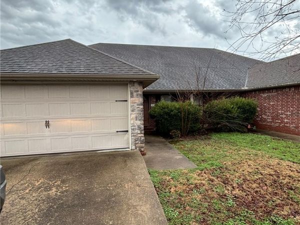 3107 SW Amberwood Avenue , Bentonville, AR 72713