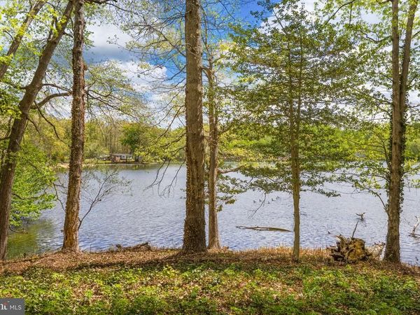 1070 LAKEVIEW DR, STAFFORD, VA 22556