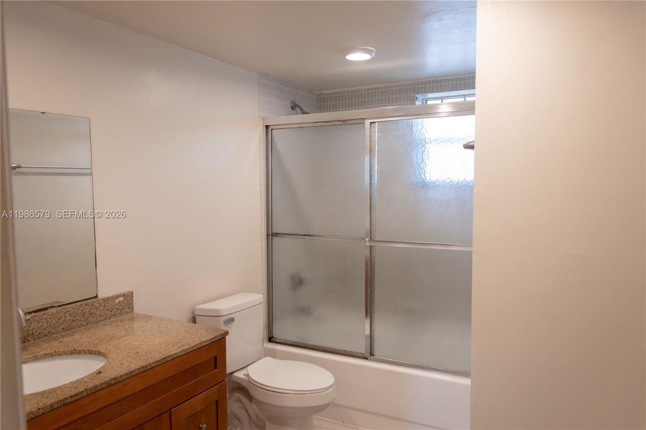 505 E Dania Beach Blvd , Unit 4-2E, Dania Beach, FL 33004 Photo