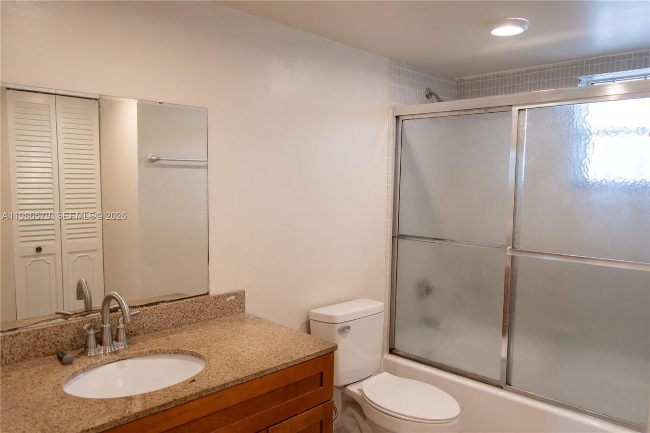 505 E Dania Beach Blvd , Unit 4-2E, Dania Beach, FL 33004 Photo