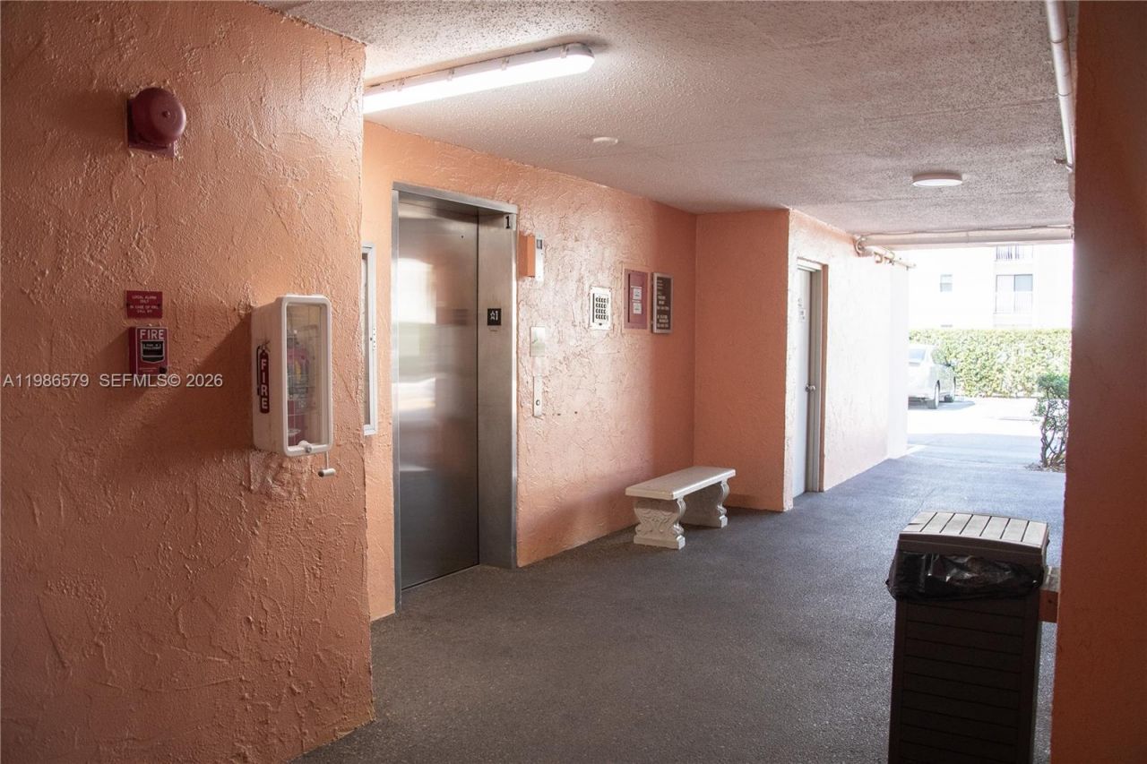 505 E Dania Beach Blvd , Unit 4-2E, Dania Beach, FL 33004 Photo